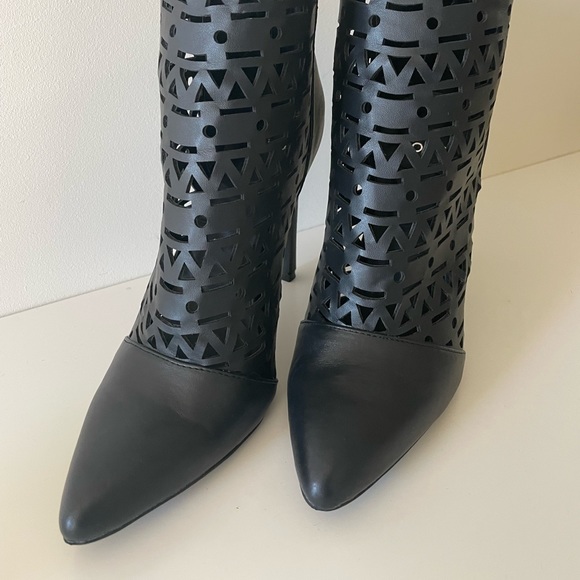 Novo stiletto booties with laser cut detail. Size 7 - Picture 5 of 8